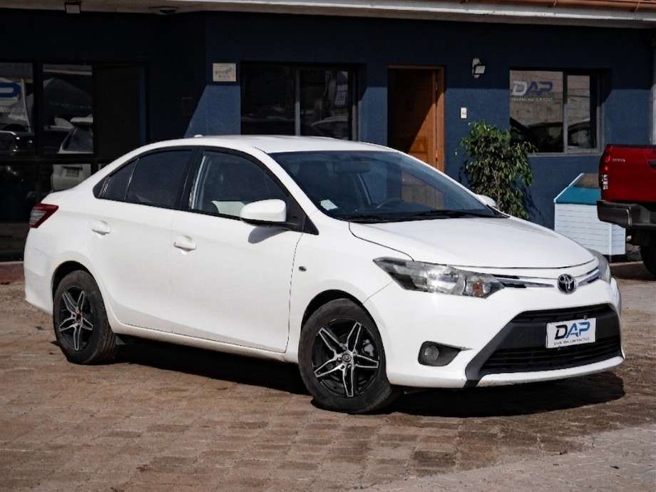 Toyota YARIS 2018 (1/13)