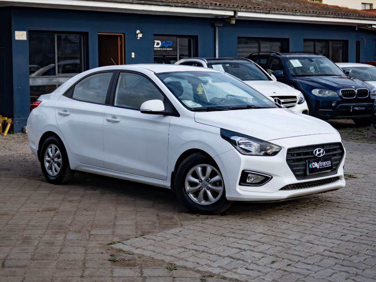 Hyundai VERNA 2021 (1/9)