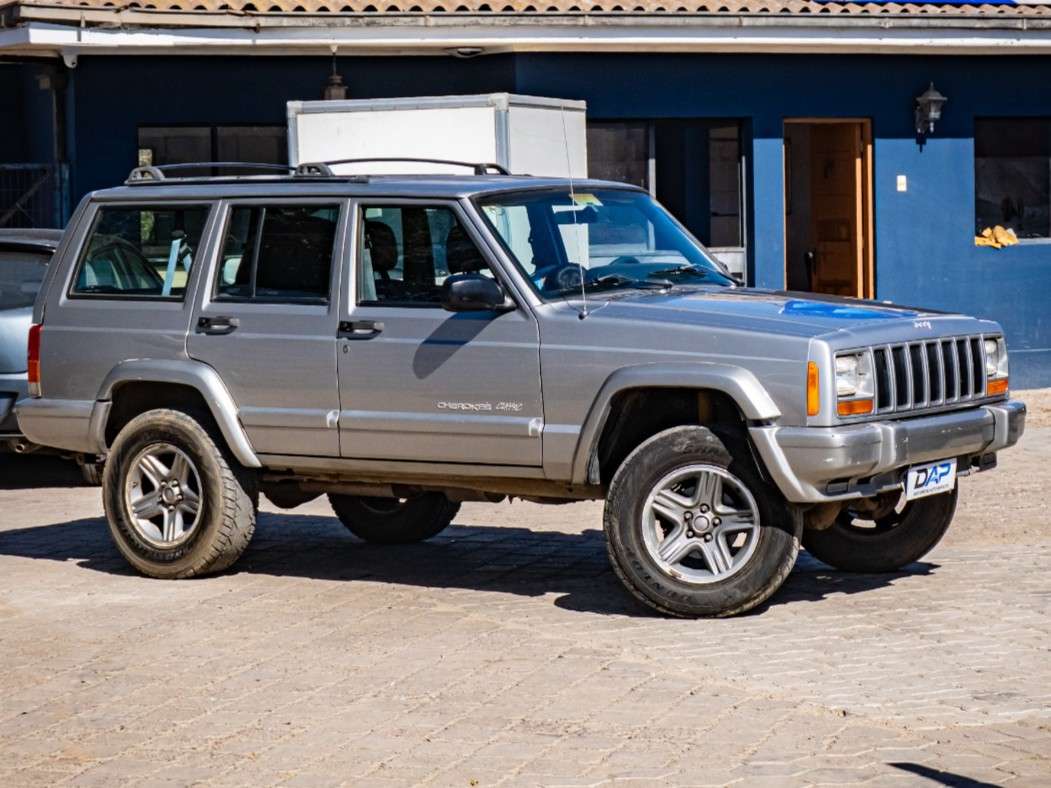 Jeep Cherokee classic 2000 (1/14)