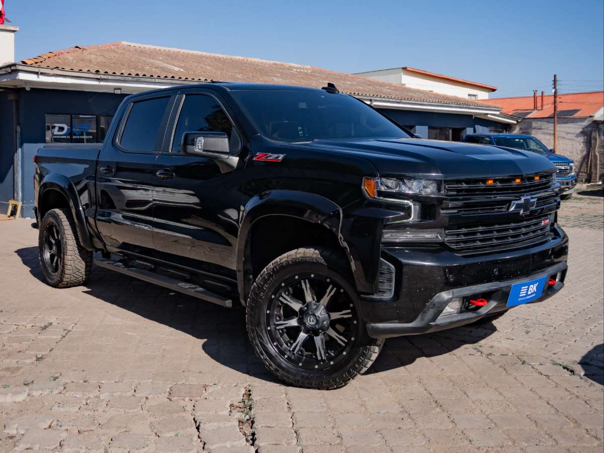 Chevrolet SILVERADO 2019 (1/15)