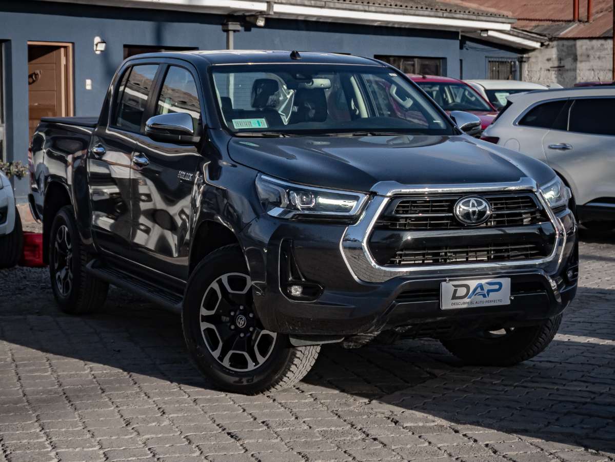 Toyota HILUX SRV 2026 (1/18)