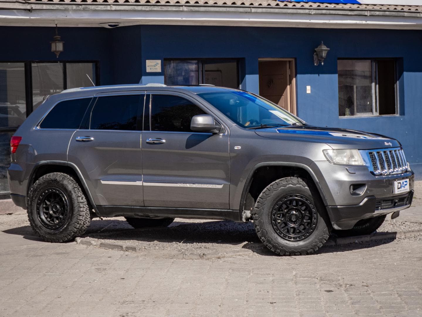 Jeep GRAND CHEROKEE OVERLAND 2013 (1/16)